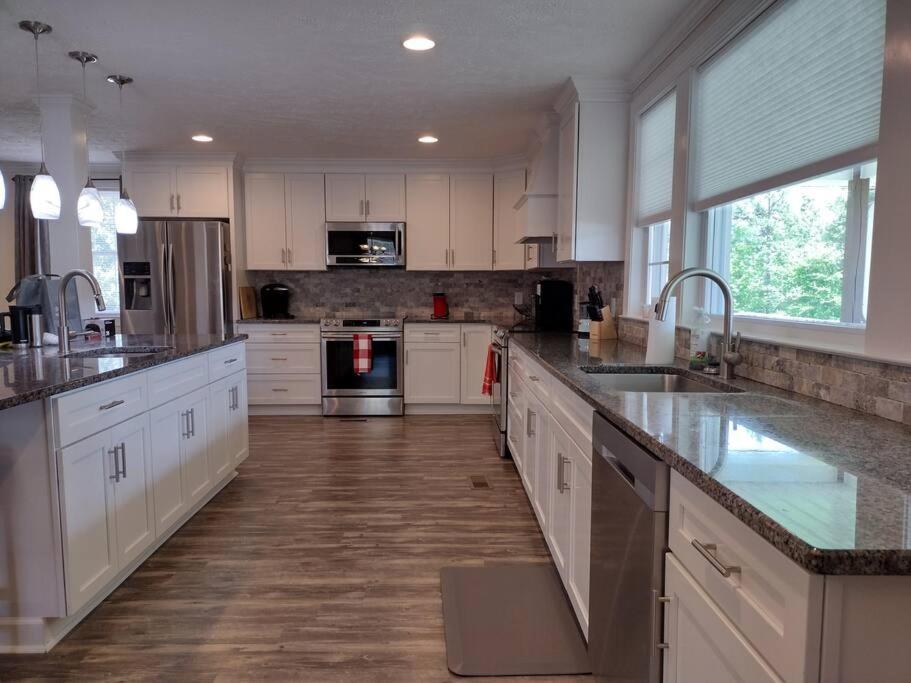 Backwoods Family Getaway! 3 Bedroom House! Yanceyville Kültér fotó