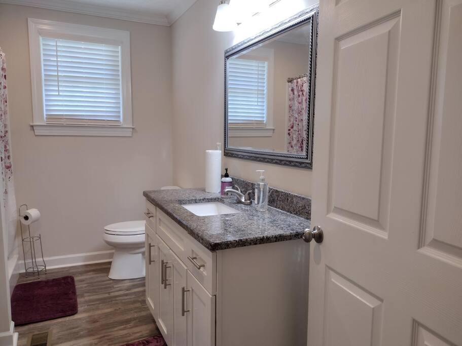 Backwoods Family Getaway! 3 Bedroom House! Yanceyville Kültér fotó